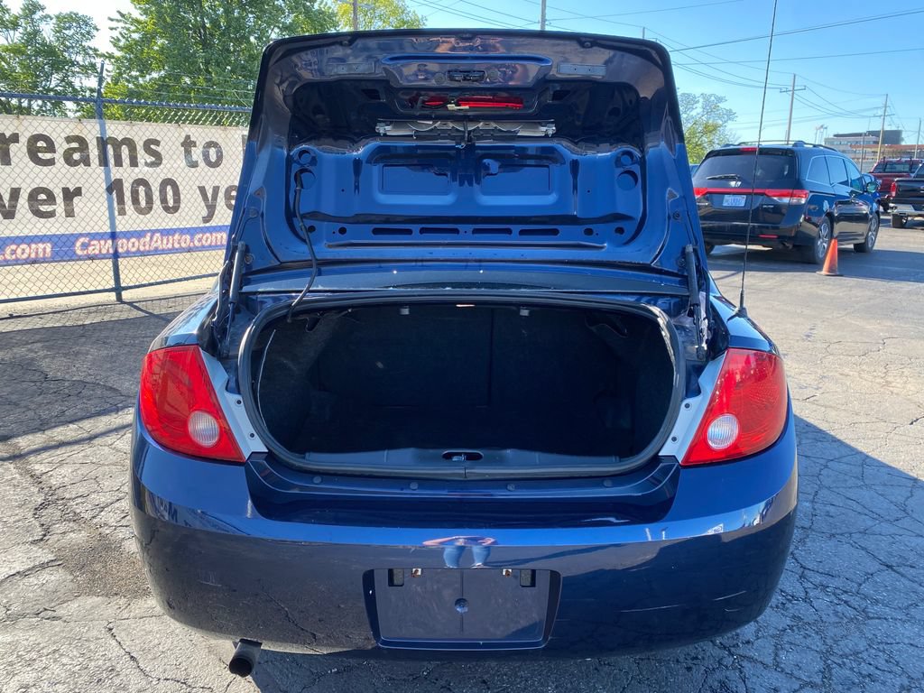 Used 2010 Chevrolet Cobalt LT w/ Preferred Equipment Group FWD image 4