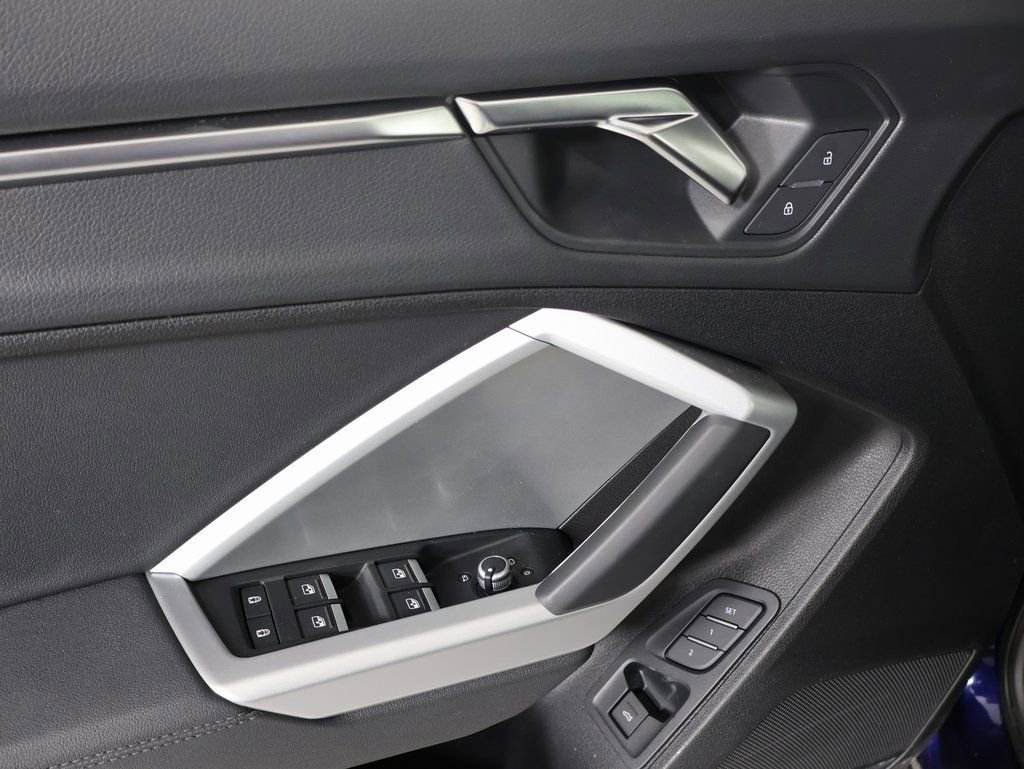 Certified 2025 Audi Q3 2.0T Premium w/ Convenience Package image 21