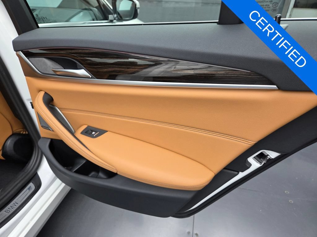Used 2023 BMW 540i w/ Premium Package RWD image 24
