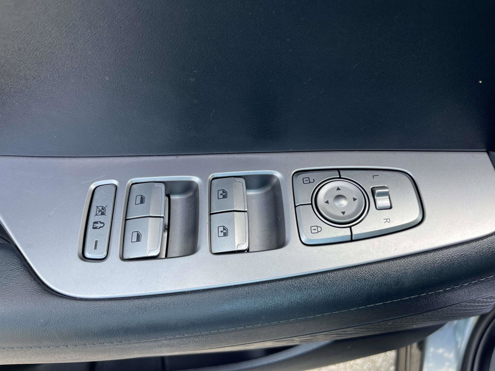 Used 2021 Hyundai Palisade SEL w/ Convenience Package FWD image 12