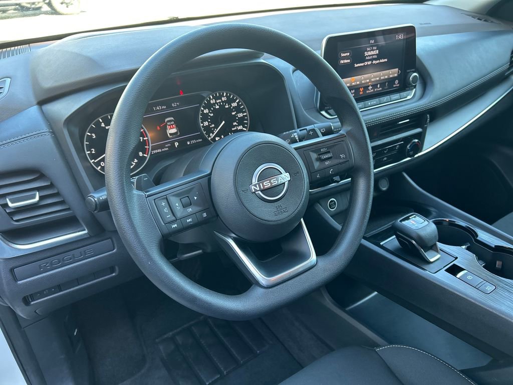 Used 2023 Nissan Rogue S image 34