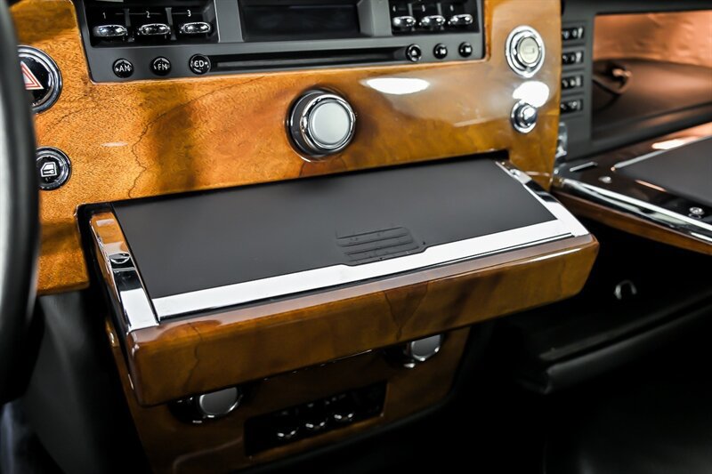 Used 2008 Rolls-Royce Phantom Drophead Coupe RWD image 38