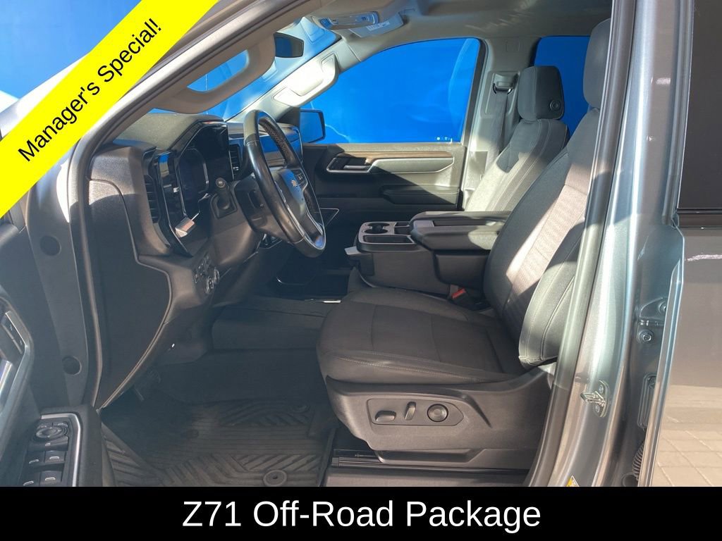 Used 2024 Chevrolet Silverado 1500 LT image 10