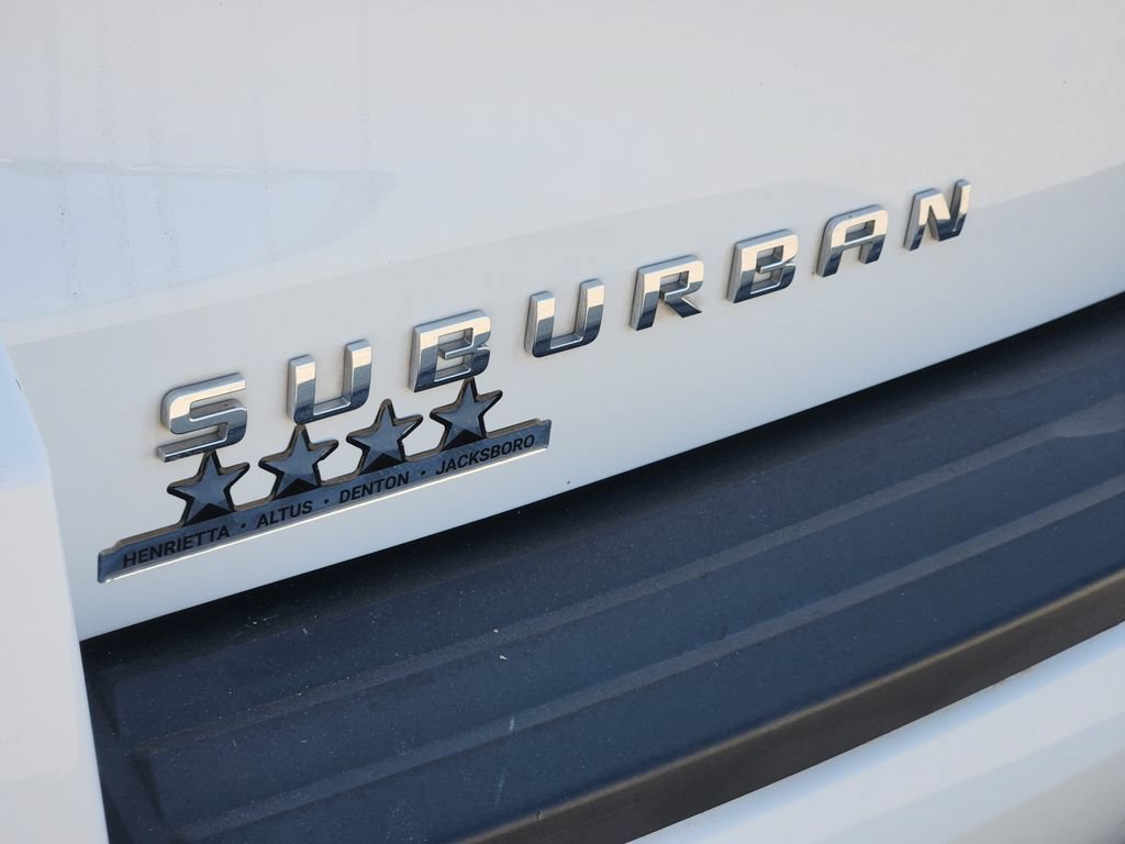 Used 2020 Chevrolet Suburban LT w/ Texas Edition Package AWD/4WD image 12