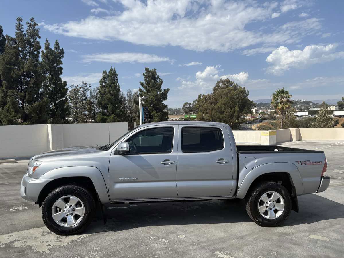 Used 2015 Toyota Tacoma PreRunner image 10