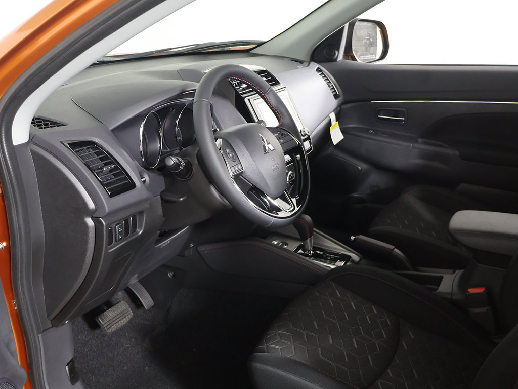 New 2027 Mitsubishi Outlander Sport LE AWD/4WD image 19