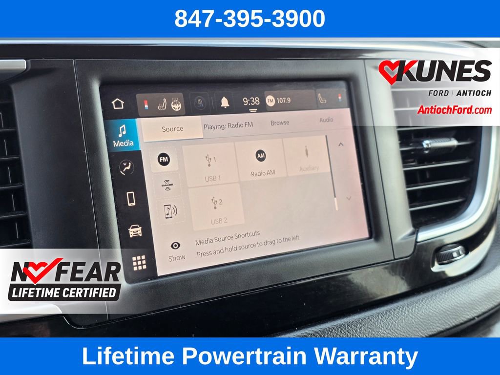 Used 2023 Chrysler Voyager LX image 46