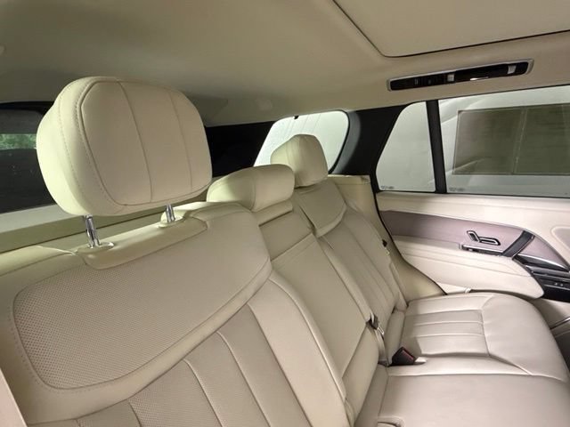 Used 2026 Land Rover Range Rover SE AWD/4WD image 34