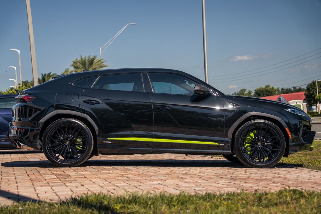 Used 2026 Lamborghini Urus Performante AWD/4WD image 6