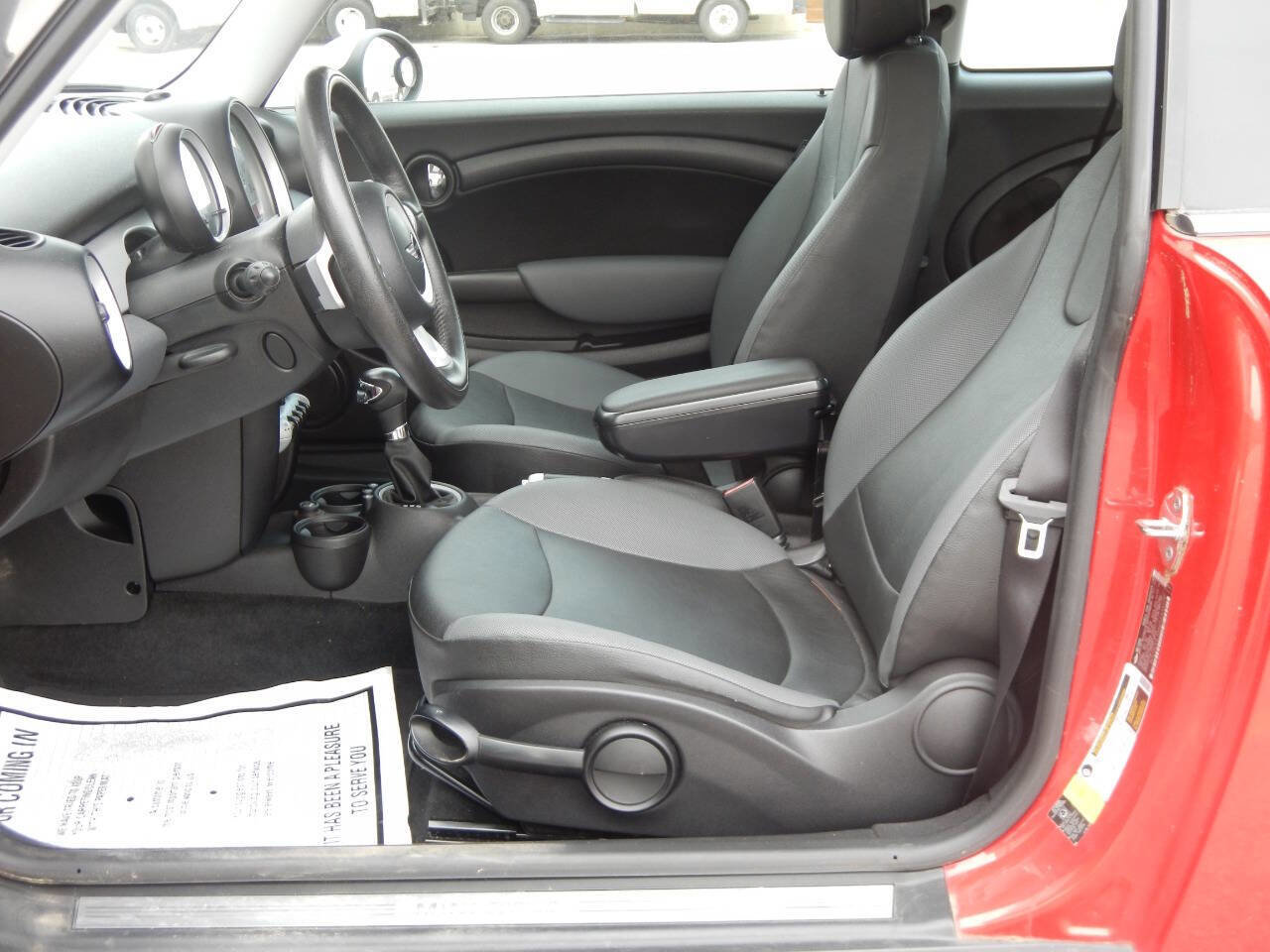 Used 2009 MINI Cooper Clubman Hardtop image 2