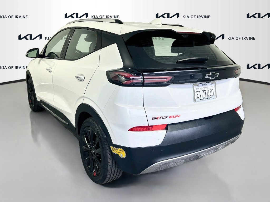 Used 2023 Chevrolet Bolt EUV Premier w/ Sun & Sound Package FWD image 5