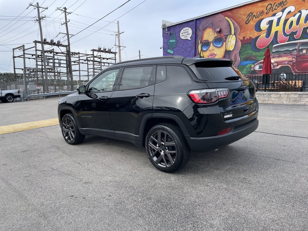 Used 2026 Jeep Compass Limited AWD/4WD image 3