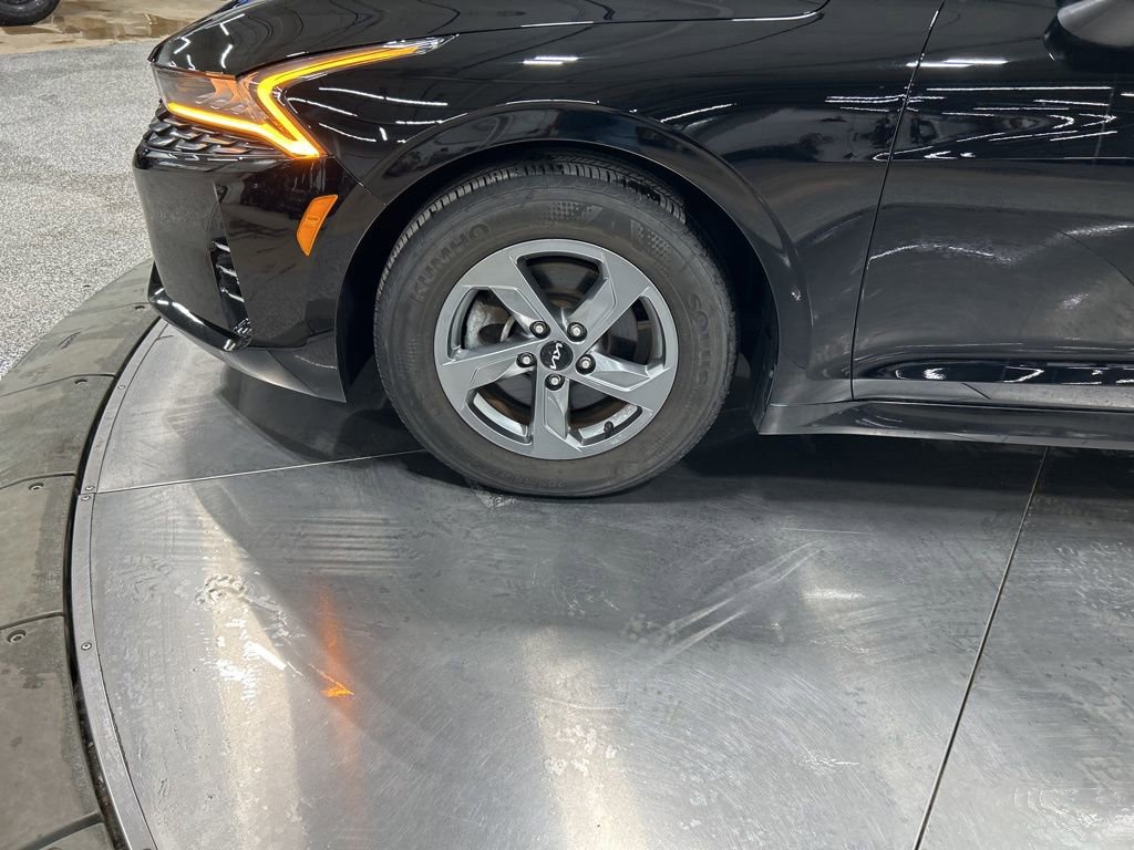 Used 2022 Kia K5 LXS image 30
