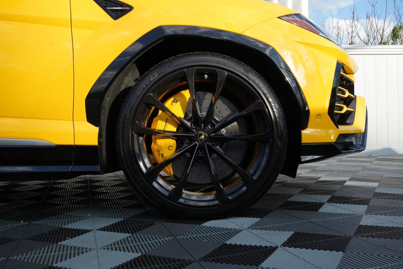 Used 2020 Lamborghini Urus AWD/4WD image 88