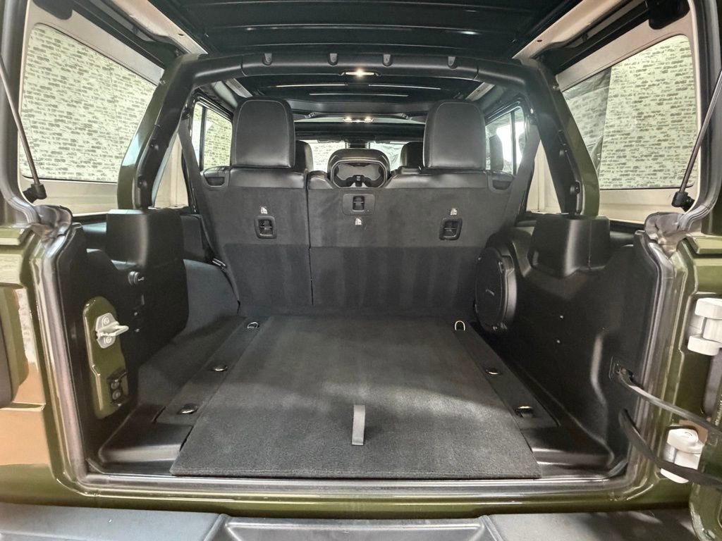 Used 2022 Jeep Wrangler Unlimited Rubicon image 13