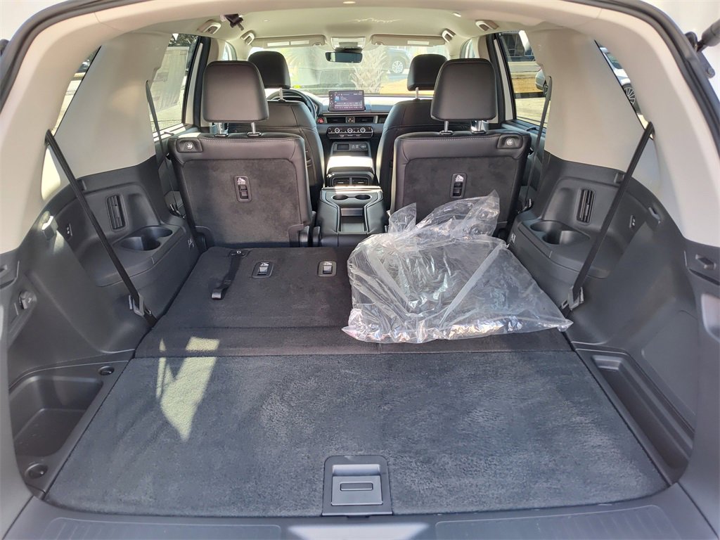 Certified 2025 Honda Pilot EX-L image 8