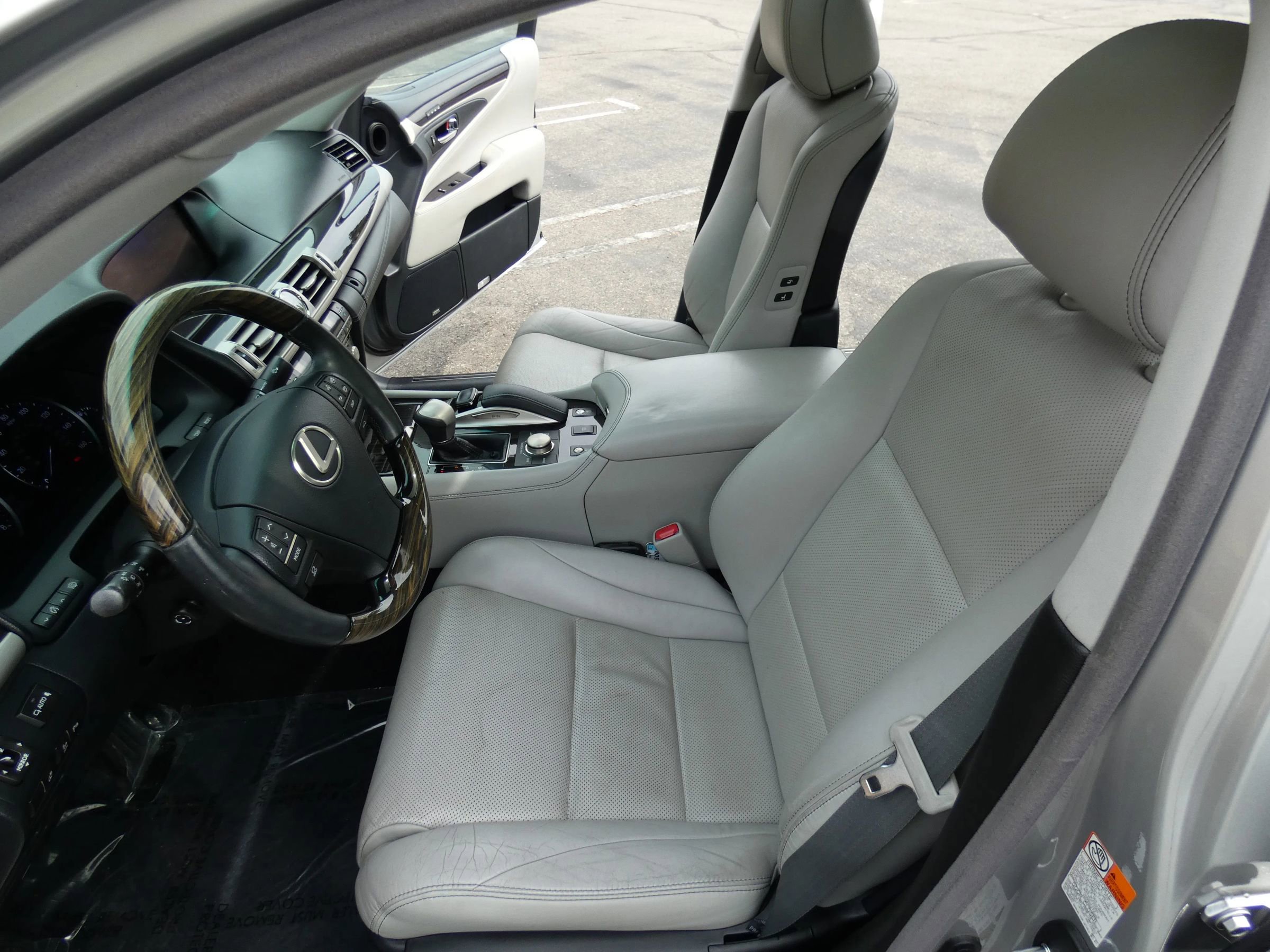 Used 2016 Lexus LS 460 w/ Comfort Package image 68