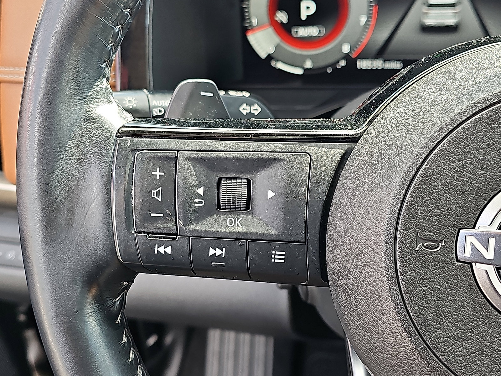 Certified 2022 Nissan Pathfinder Platinum w/ Lighting Package (N93) image 25