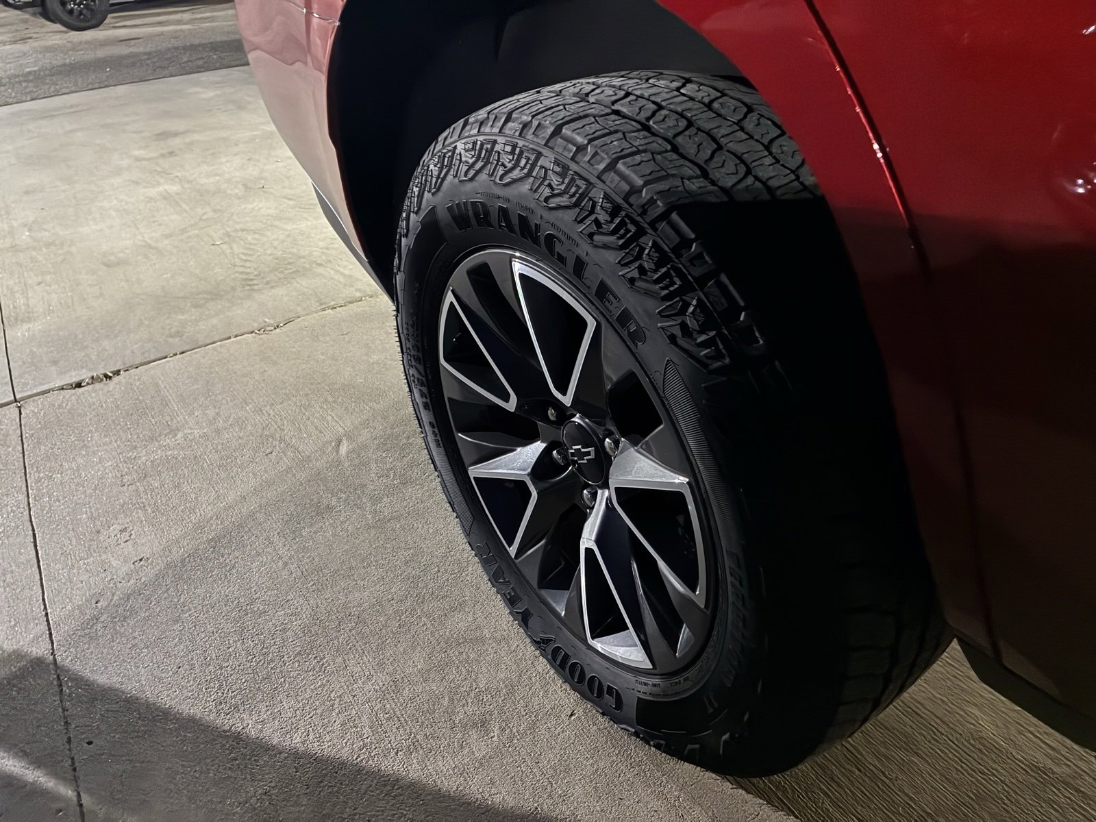 Used 2024 Chevrolet Tahoe Z71 image 13