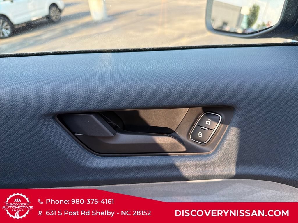 Used 2025 Ford Maverick XLT FWD image 12