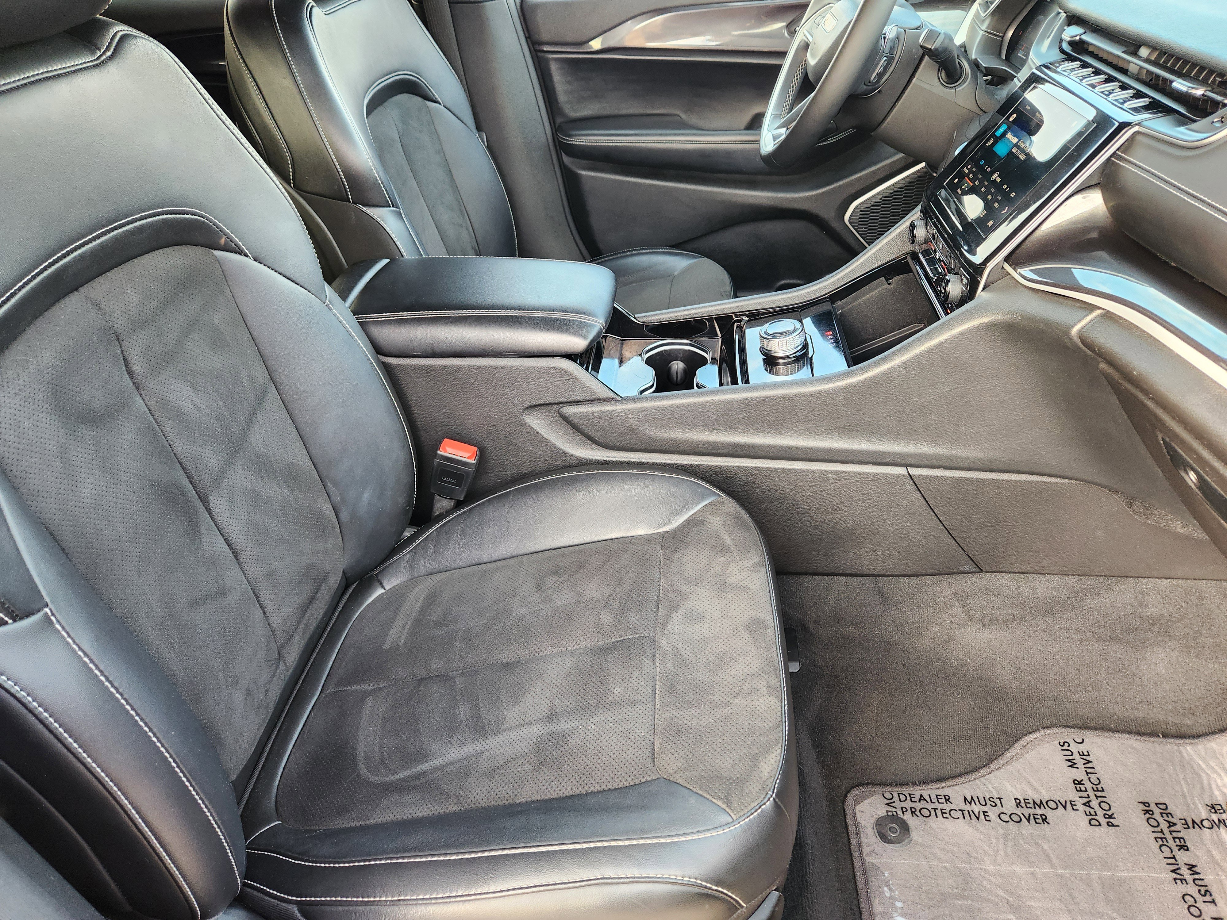 Used 2022 Jeep Grand Cherokee Altitude image 14