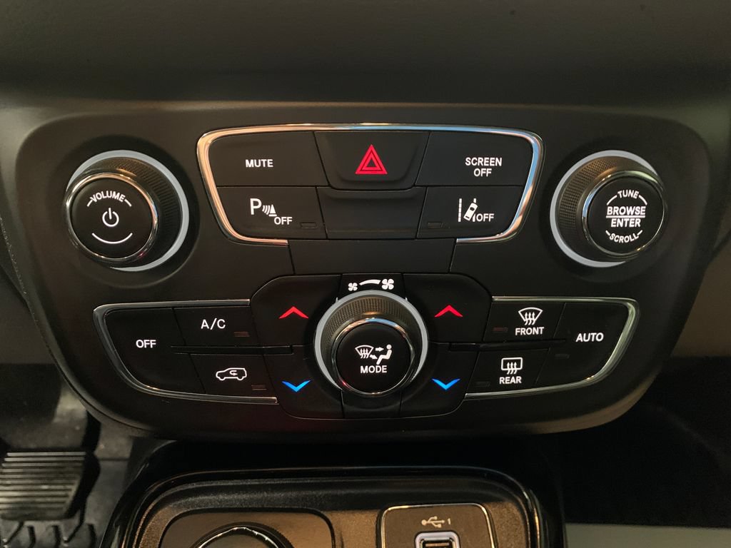 Used 2021 Jeep Compass Limited AWD/4WD image 29