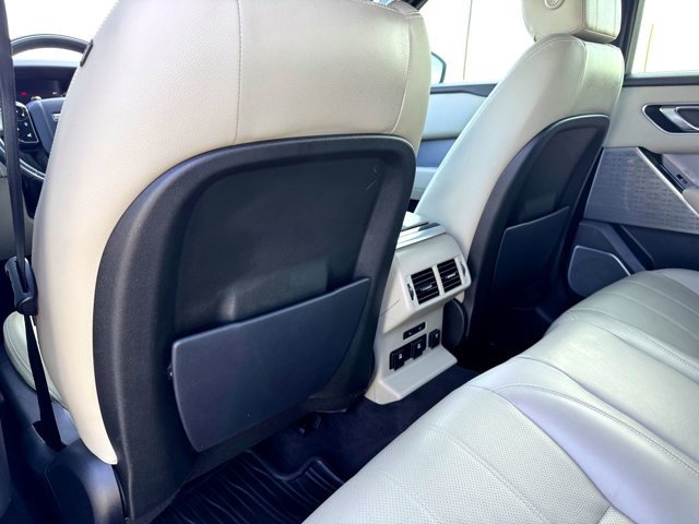 Used 2018 Land Rover Range Rover Velar R-Dynamic SE image 21