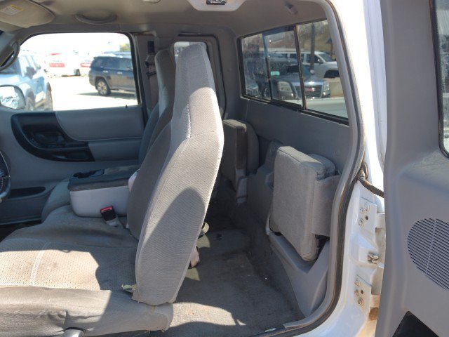 Used 2000 MAZDA B-Series Pickup 4x4 Cab Plus B4000 image 25