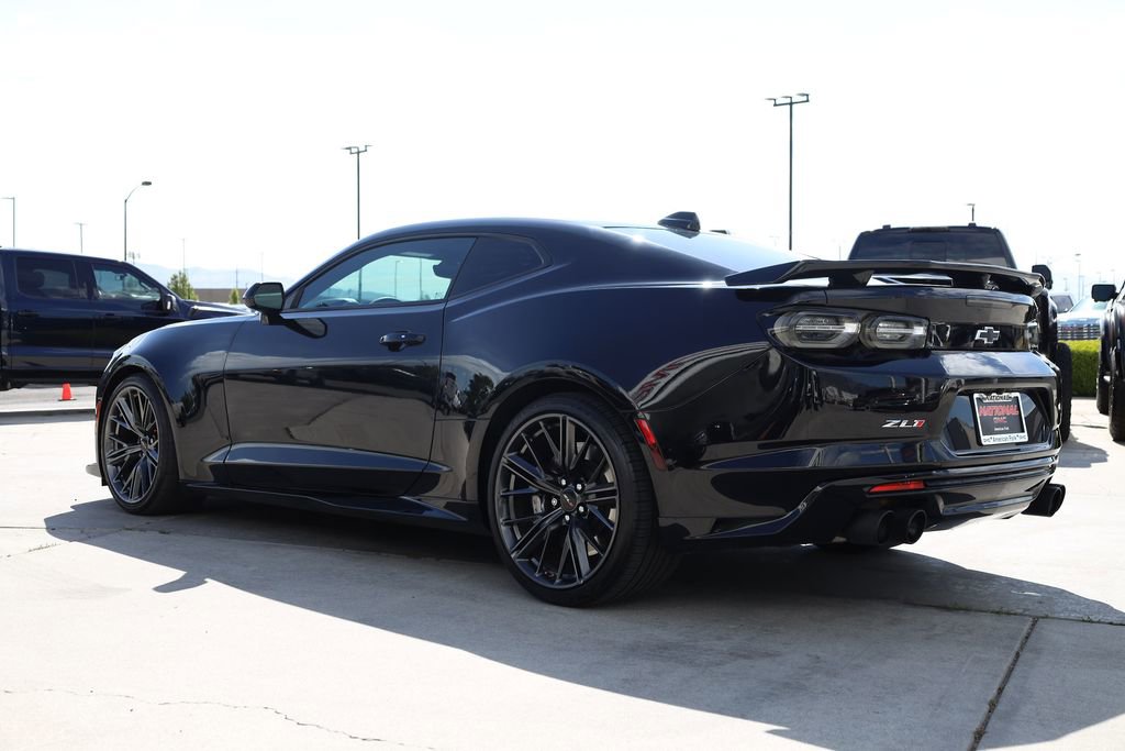 Used 2021 Chevrolet Camaro ZL1 RWD image 4