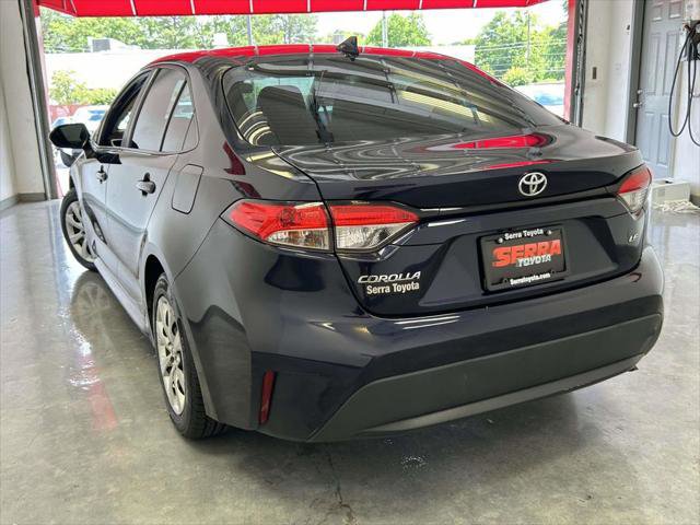Certified 2022 Toyota Corolla LE FWD image 5
