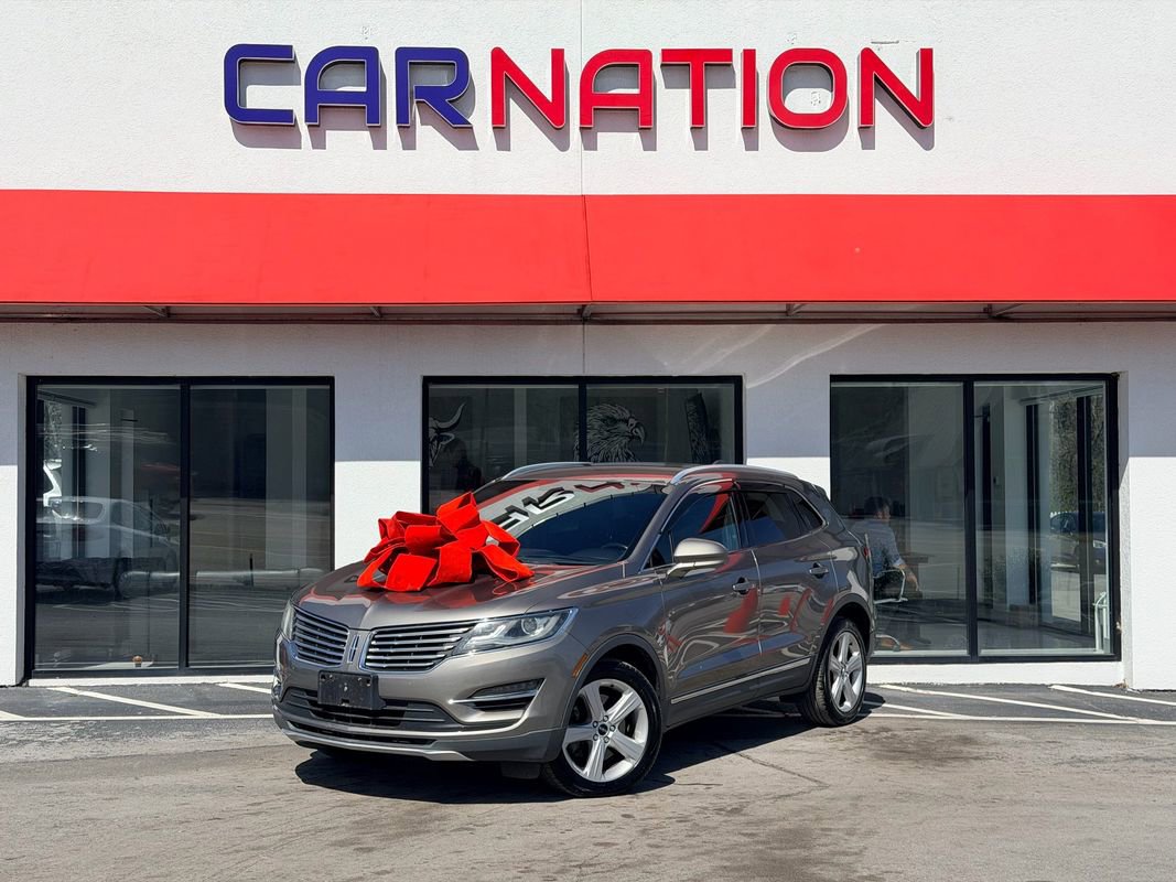 Used 2017 Lincoln MKC Premiere AWD/4WD image 2