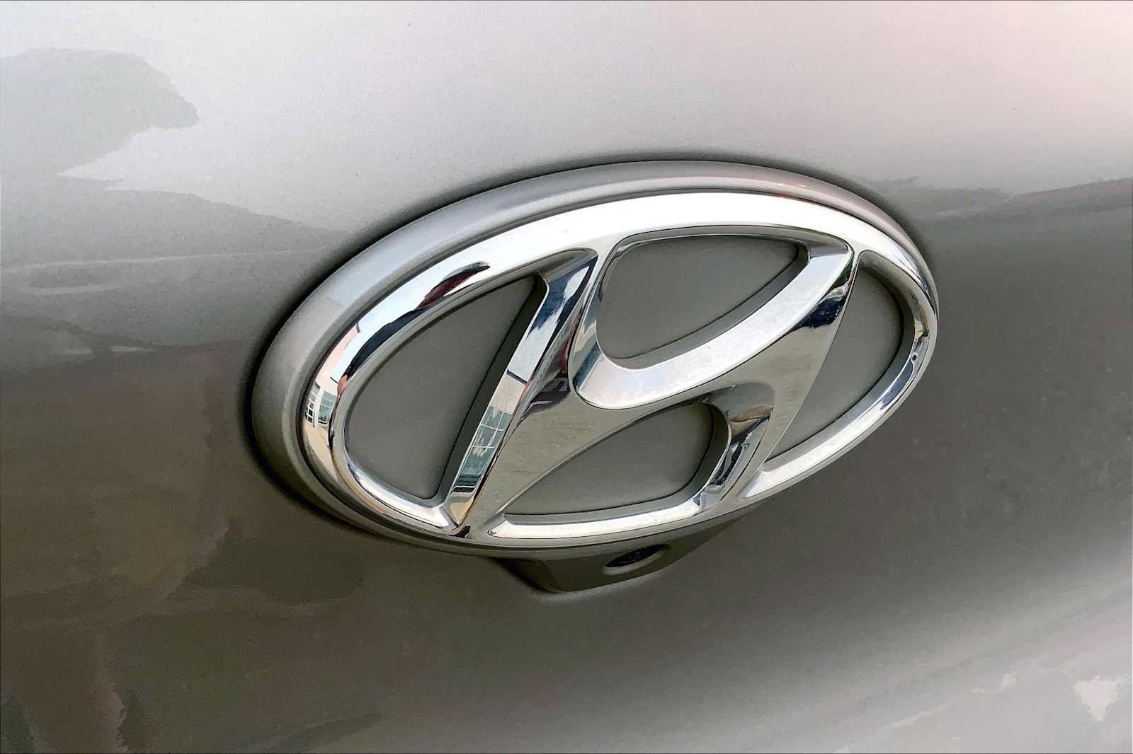 Used 2020 Hyundai Elantra GT N Line w/ Tech Package 03 FWD image 32
