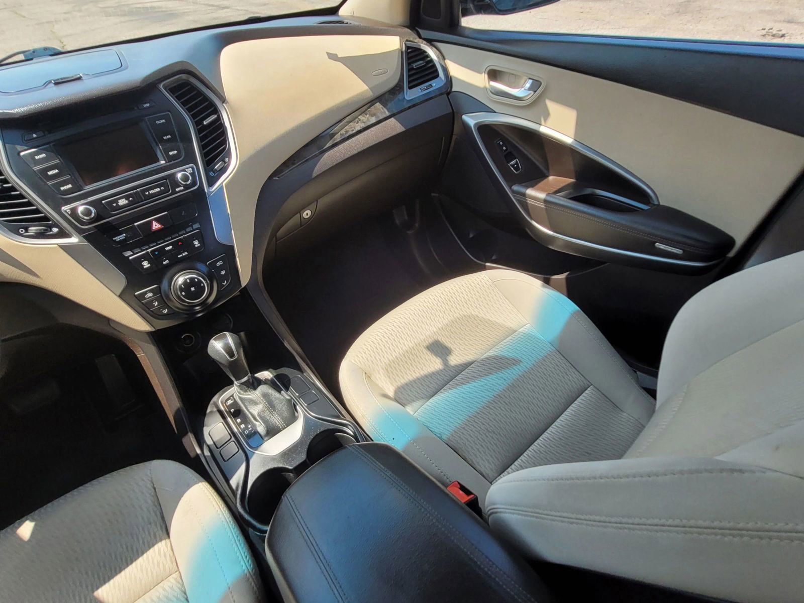 Used 2018 Hyundai Santa Fe Sport image 24