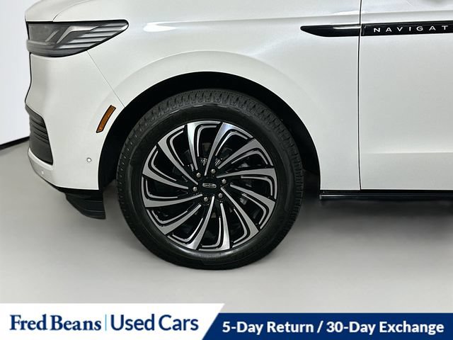 Certified 2025 Lincoln Navigator Black Label AWD/4WD image 42