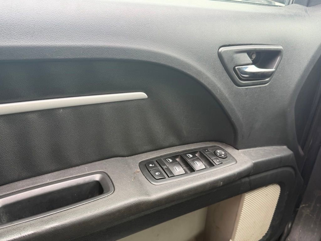 Used 2009 Dodge Journey SXT FWD image 13