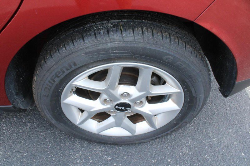 Used 2023 Kia Soul LX w/ LX Technology Package image 8