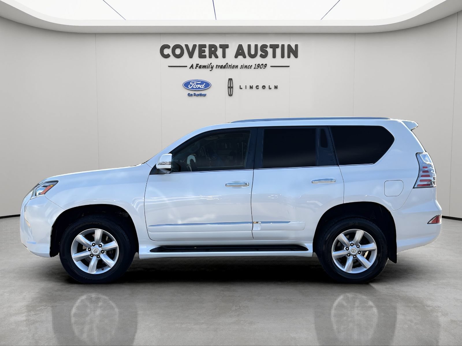 Used 2018 Lexus GX 460 w/ Navigation Package AWD/4WD image 3