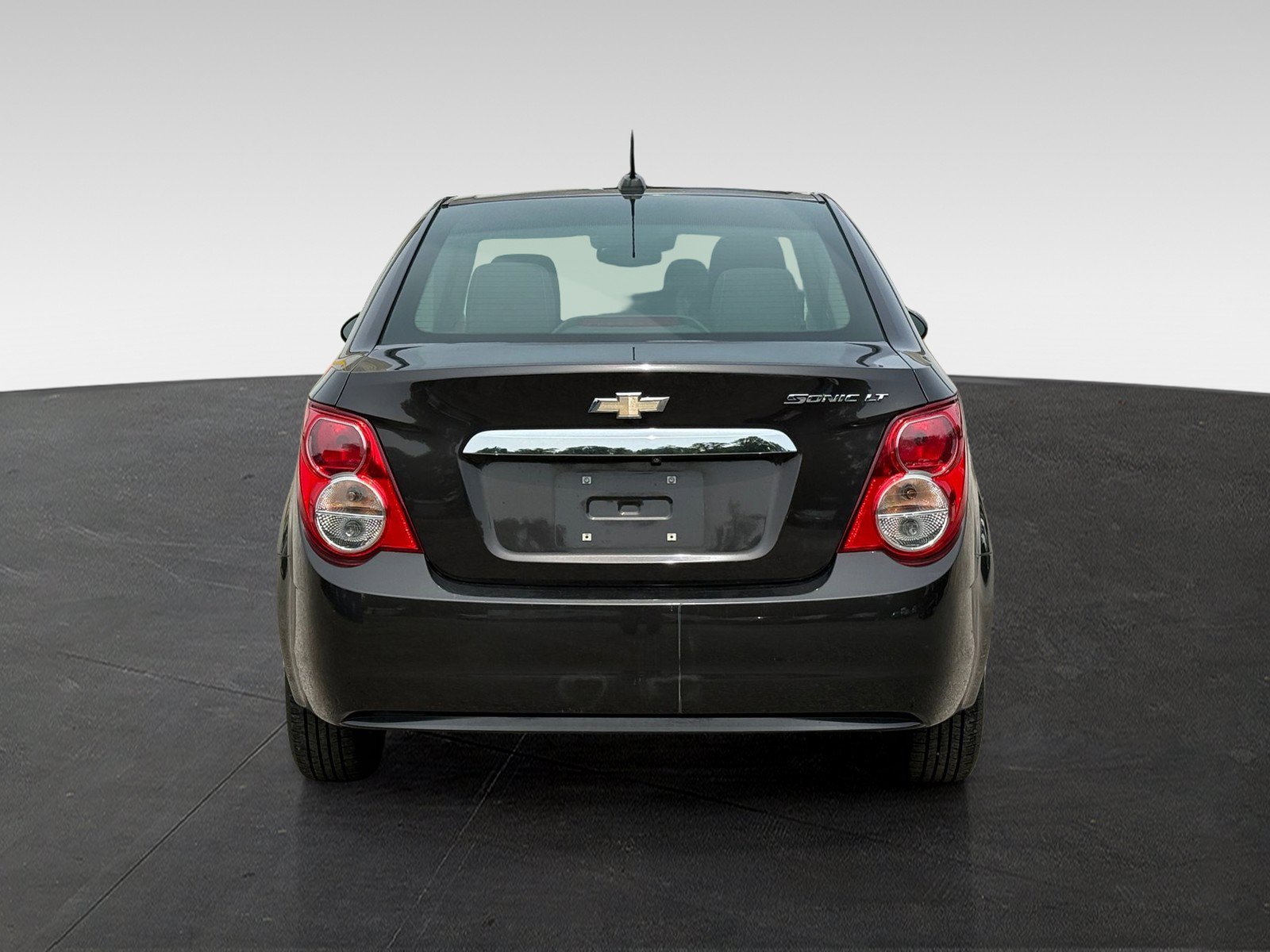 Used 2016 Chevrolet Sonic LT w/ Driver Confidence Package FWD image 6