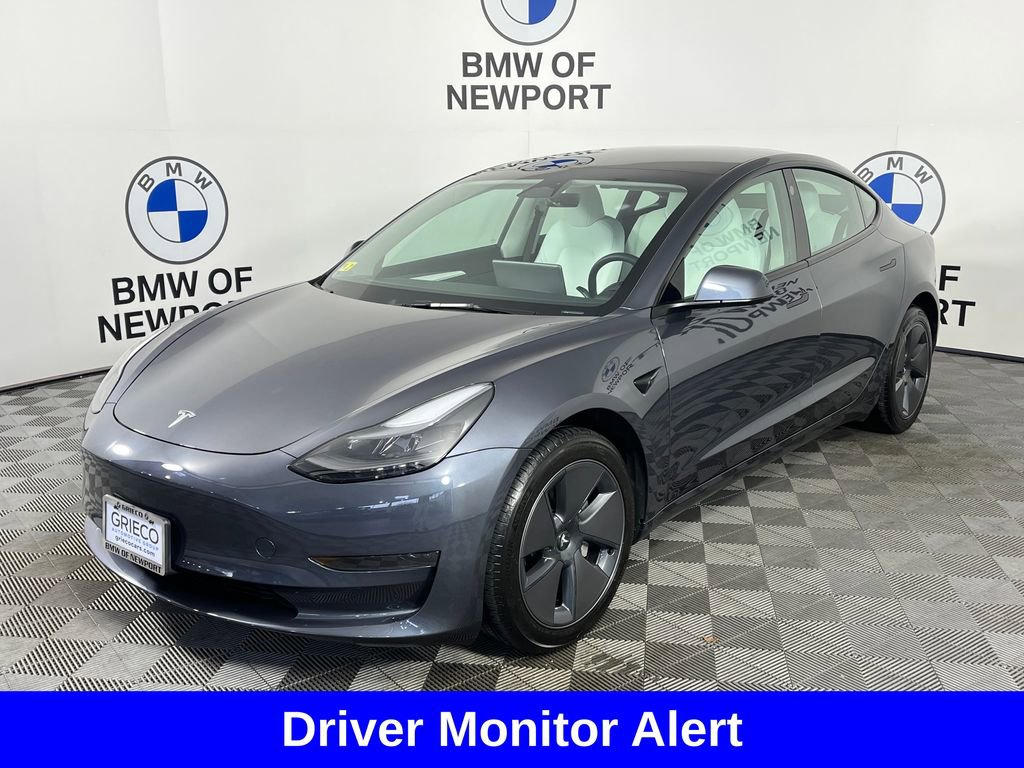 Used 2023 Tesla Model 3 Standard Range image 3