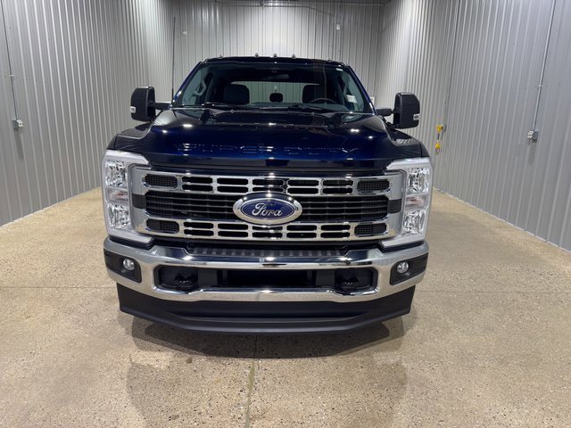 Used 2024 Ford F350 XLT image 4