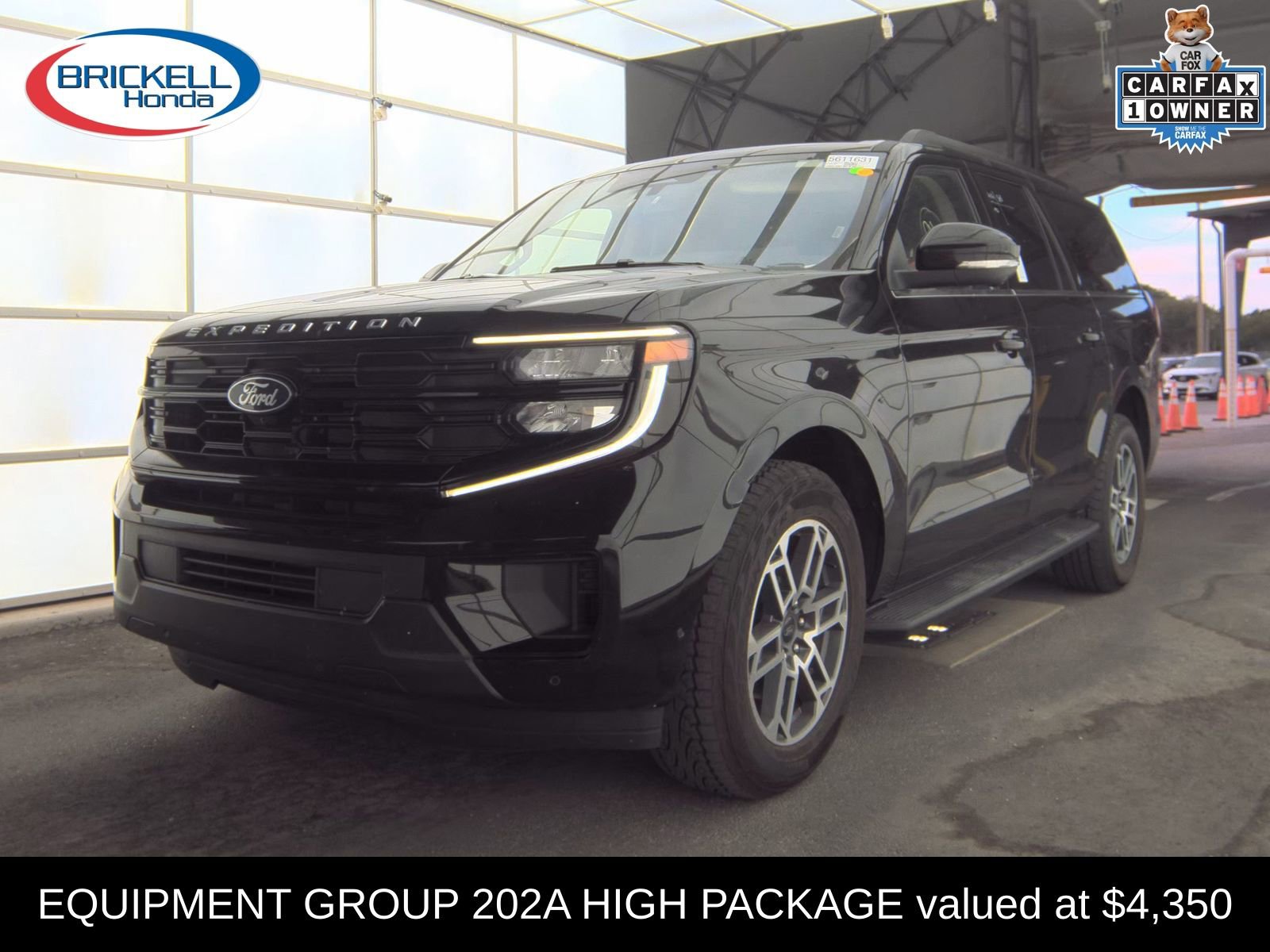 Used 2025 Ford Expedition Max Active AWD/4WD image 1