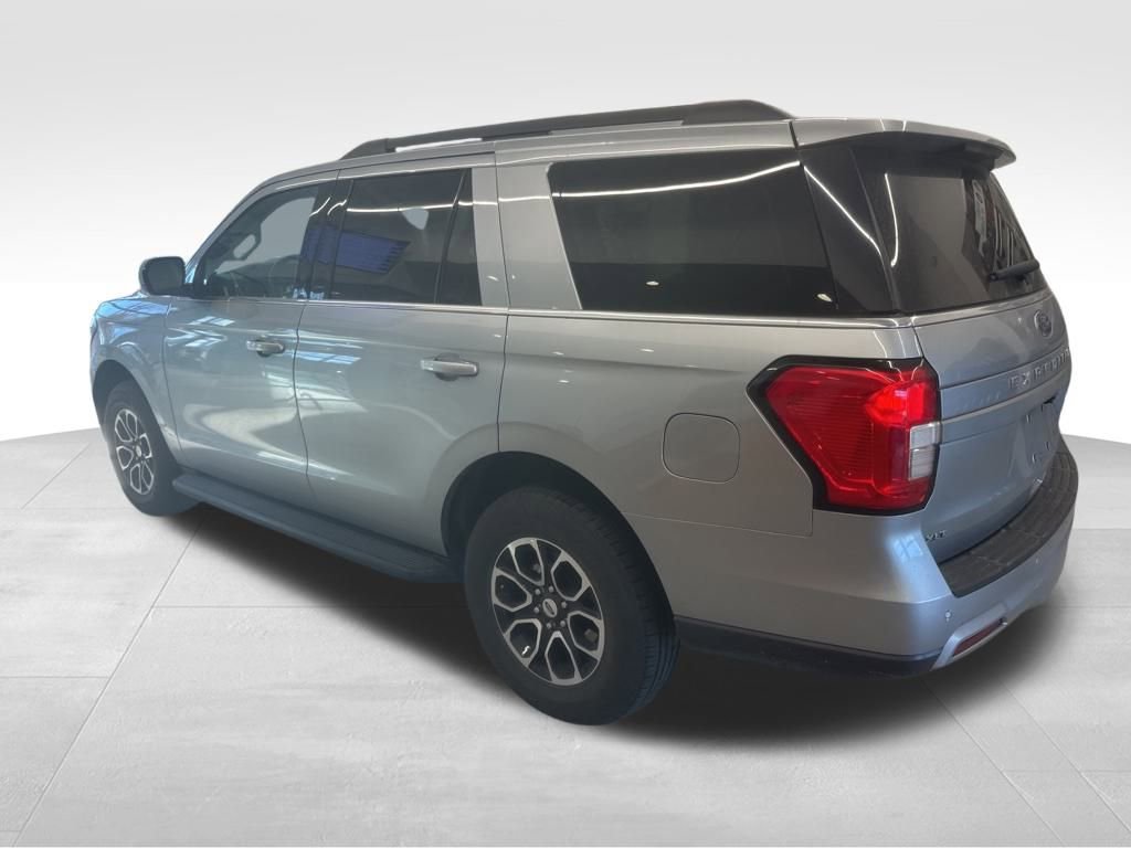 Used 2024 Ford Expedition XLT image 15