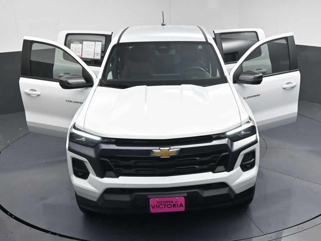 Used 2024 Chevrolet Colorado LT w/ LT Convenience Package III image 19