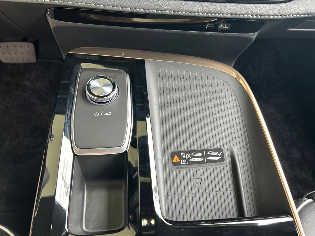 Used 2026 Buick Enclave Avenir w/ Super Cruise Package FWD image 21