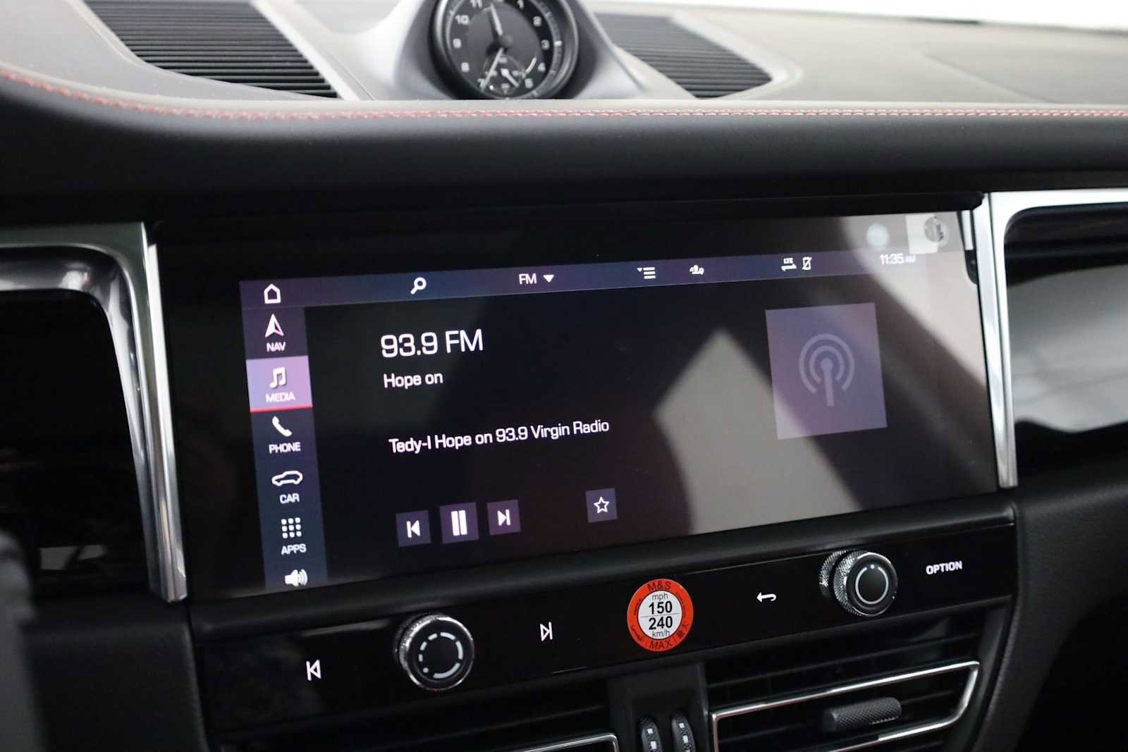 New 2026 Porsche Macan image 32