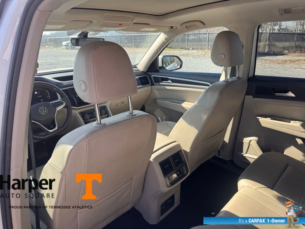 Used 2023 Volkswagen Atlas SE w/ Panoramic Sunroof Package image 11