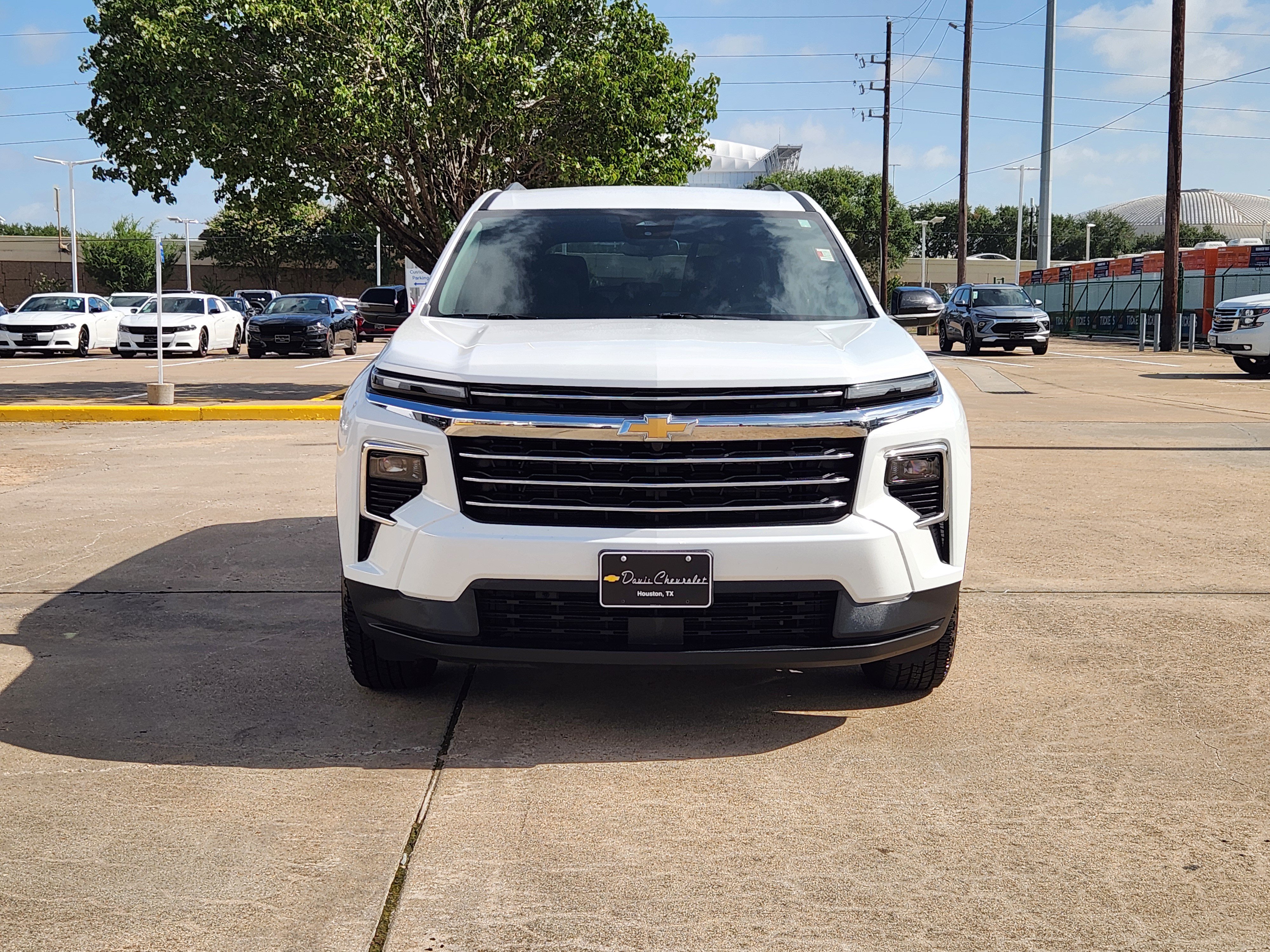 Certified 2025 Chevrolet Traverse LT FWD image 3