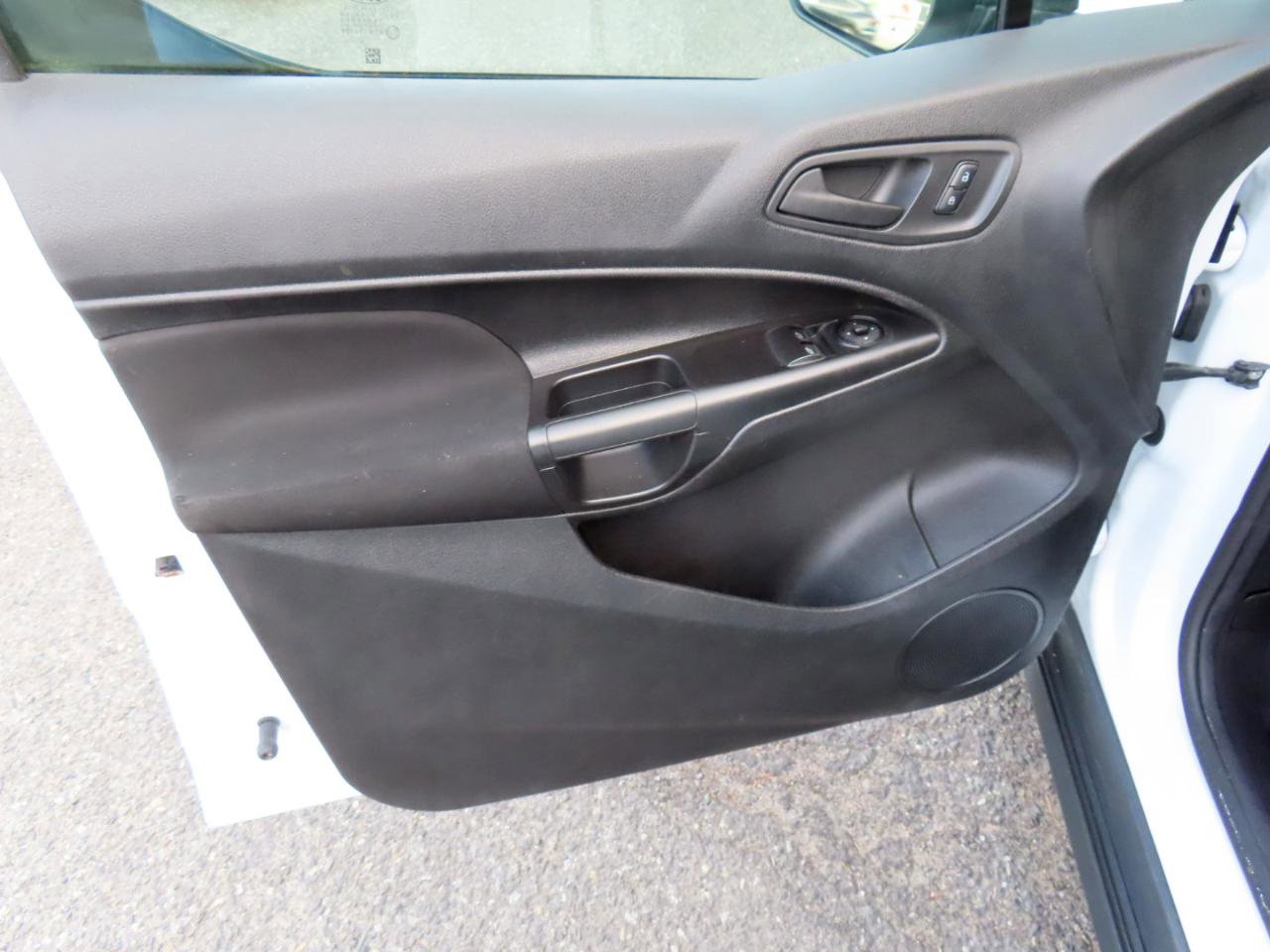Used 2015 Ford Transit Connect XL FWD image 11