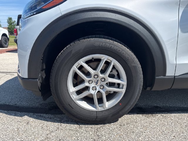 New 2026 Ford Explorer Active AWD/4WD image 13