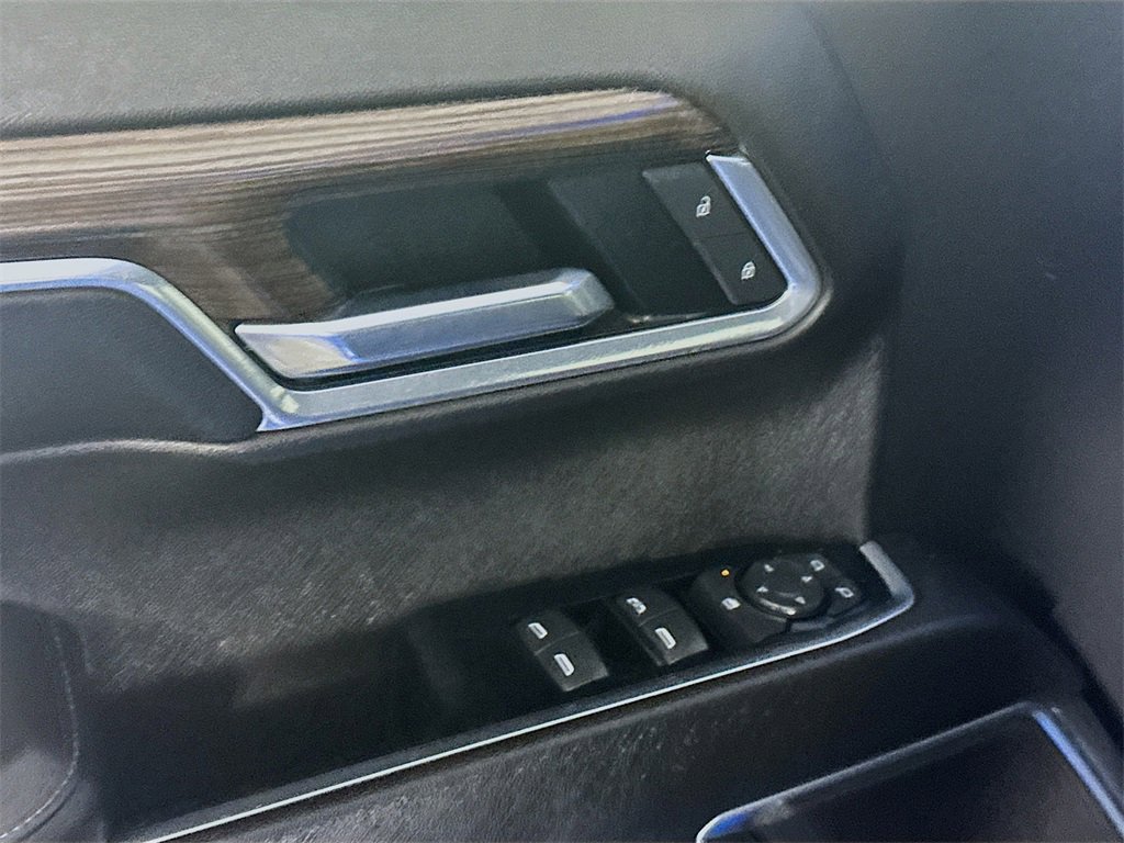 Used 2022 Chevrolet Silverado 1500 LT w/ Z71 Off-Road Package image 24